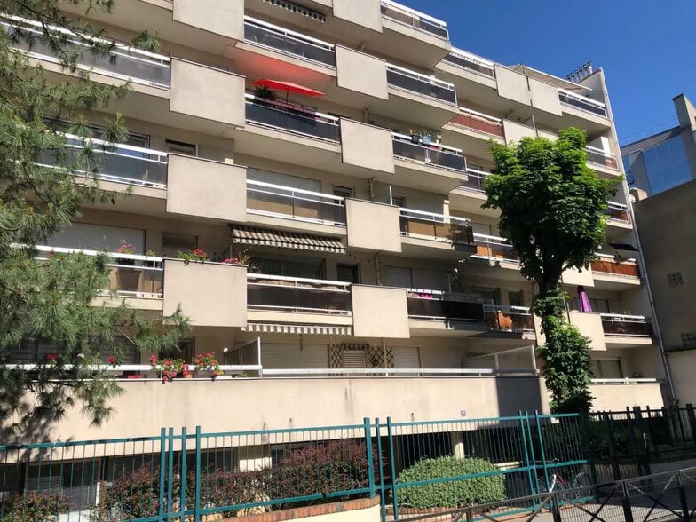 171 Rue De Billancourt, Boulogne-Billancourt for lease - Building Photo - Image 1 of 13