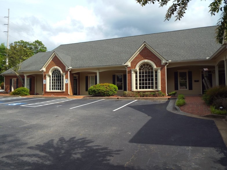 331 Arcado Rd NW, Lilburn, GA for lease - Building Photo - Image 1 of 6