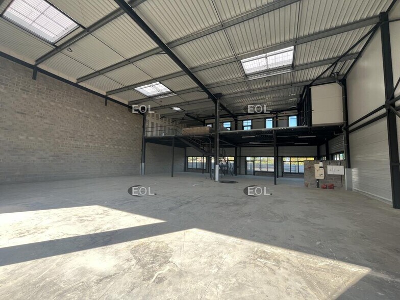 Flex in Buchelay for sale - Building Photo - Image 2 of 3