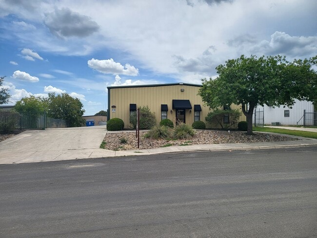 More details for 13111 Lookout Run, San Antonio, TX - Industrial for Lease