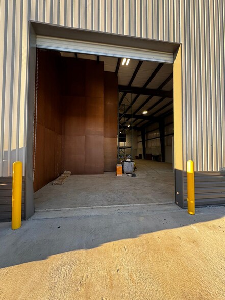 21645 Crestbrook Cove dr, Katy, TX for lease - Building Photo - Image 2 of 6