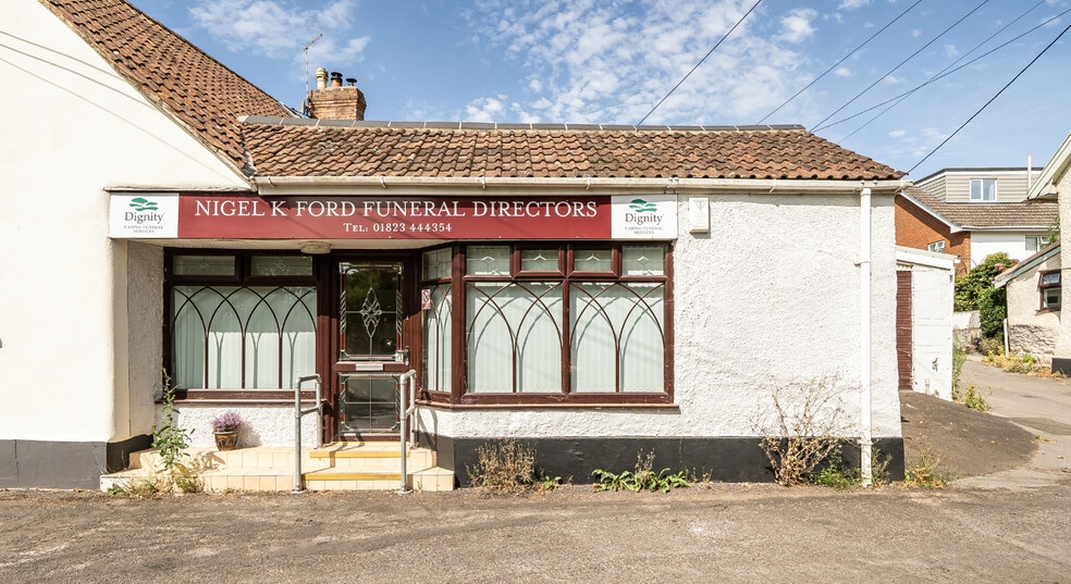 North End, Taunton for sale - Primary Photo - Image 1 of 6