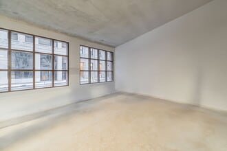 215 Rue Murray, Montréal, QC for lease Building Photo- Image 2 of 5
