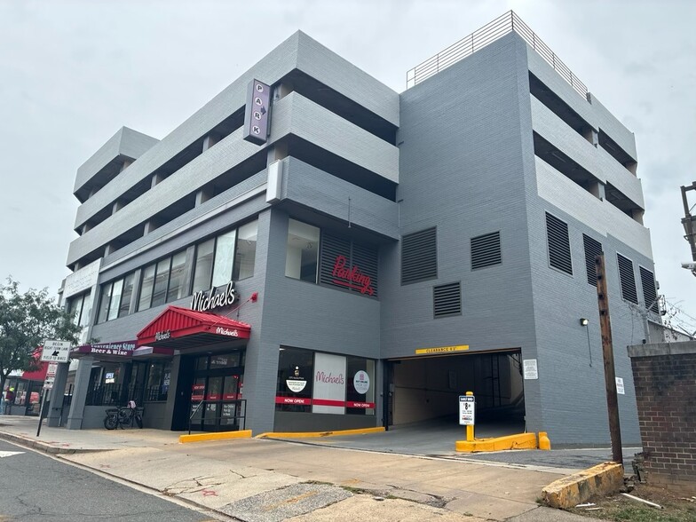 5252 Wisconsin Ave NW, Washington, DC for lease - Building Photo - Image 2 of 2