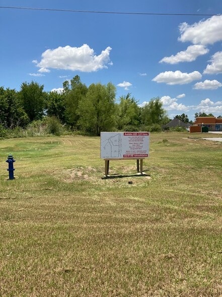 826-834 Louetta Rd, Spring, TX for sale - Building Photo - Image 2 of 4