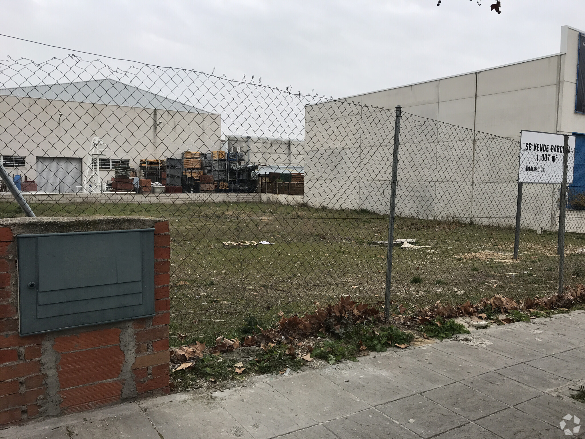 Terrain dans Boadilla del Monte, Madrid à vendre Photo principale- Image 1 de 11