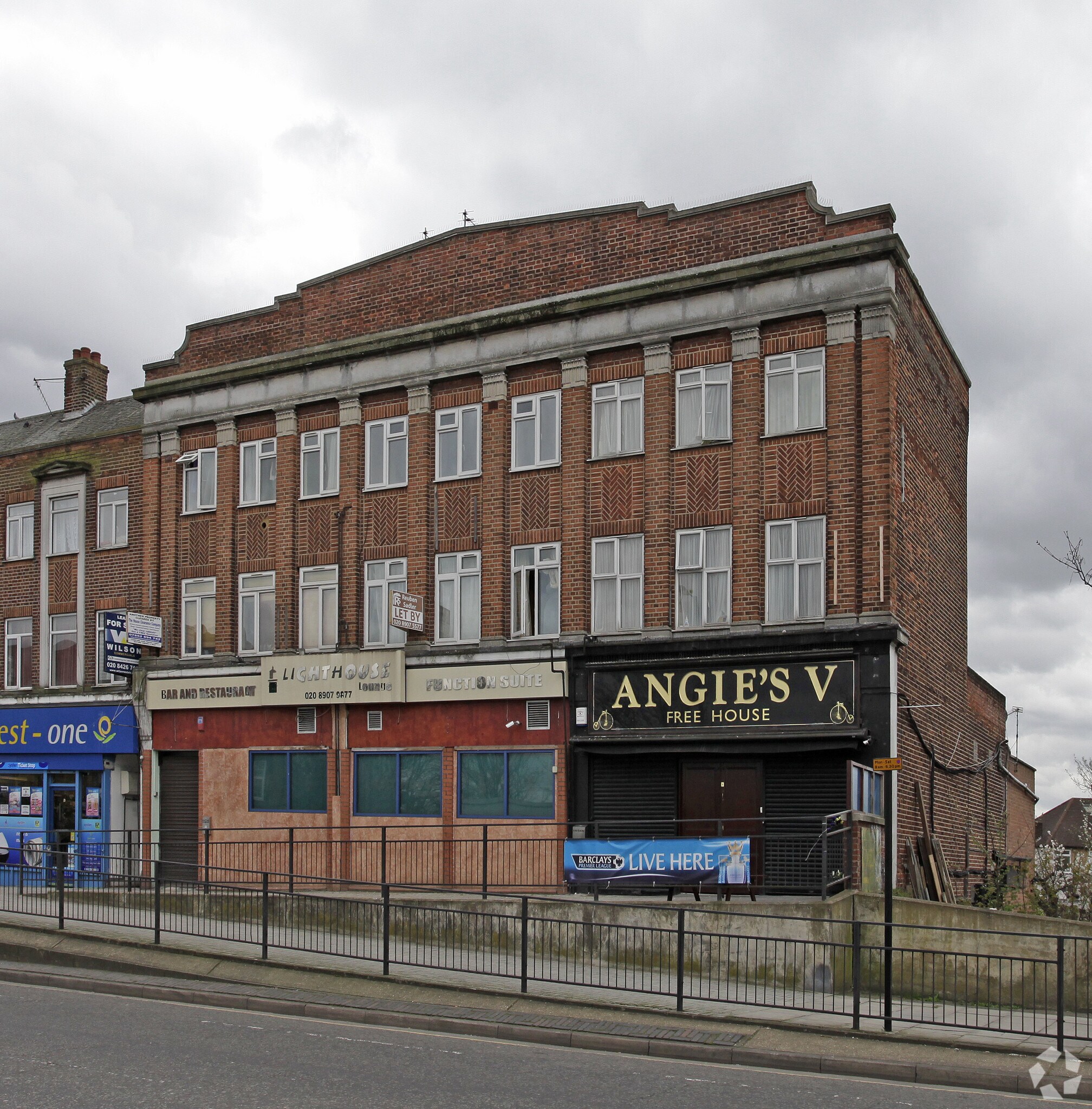 Kenton Ln, Harrow à vendre Photo principale- Image 1 de 21