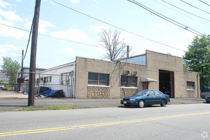 1807 W Elizabeth Ave, Linden, NJ à vendre - Photo du bâtiment - Image 2 de 4