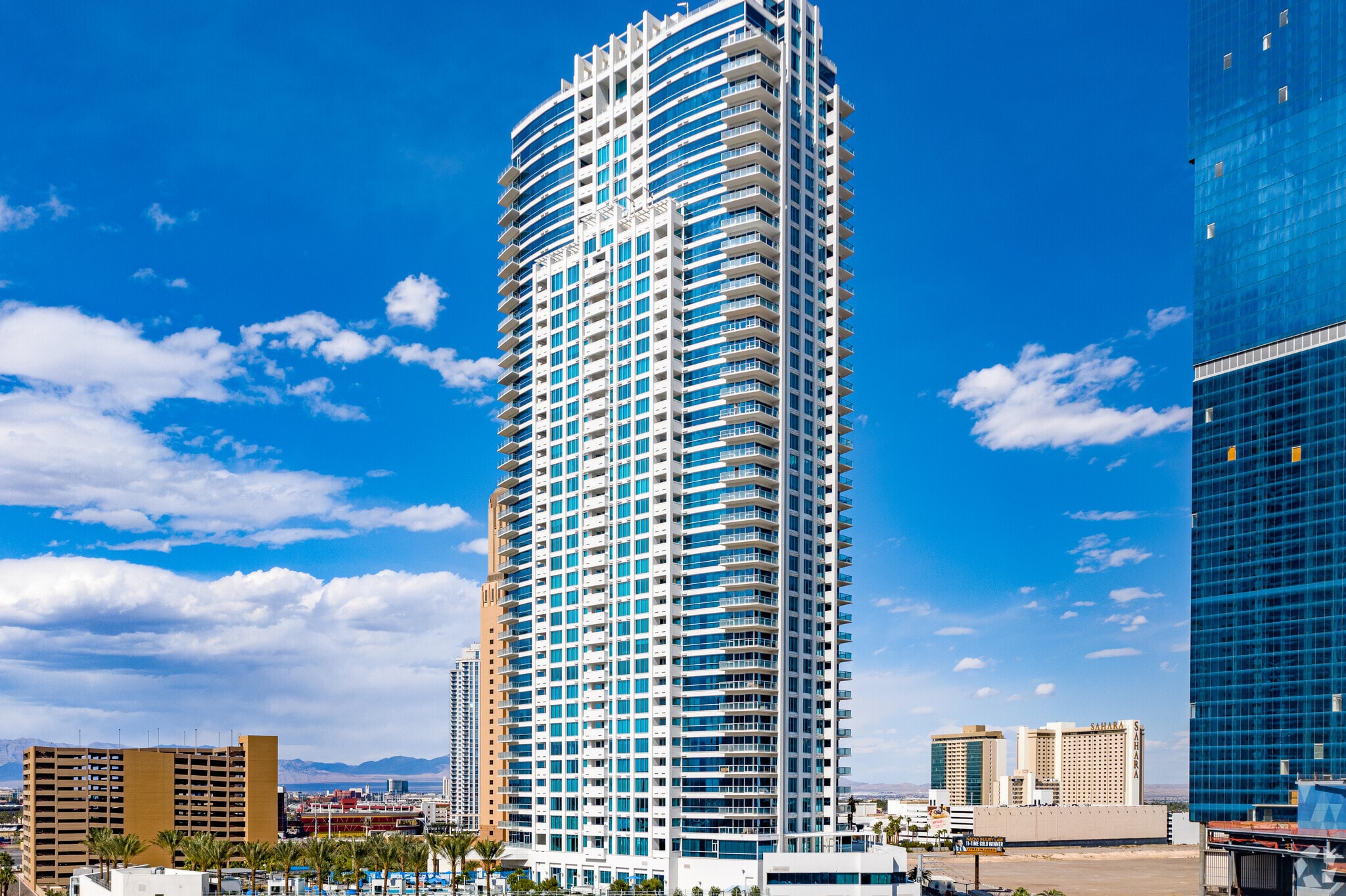 Sky Las Vegas portfolio of 3 properties for sale on LoopNet.ca Building Photo- Image 1 of 7