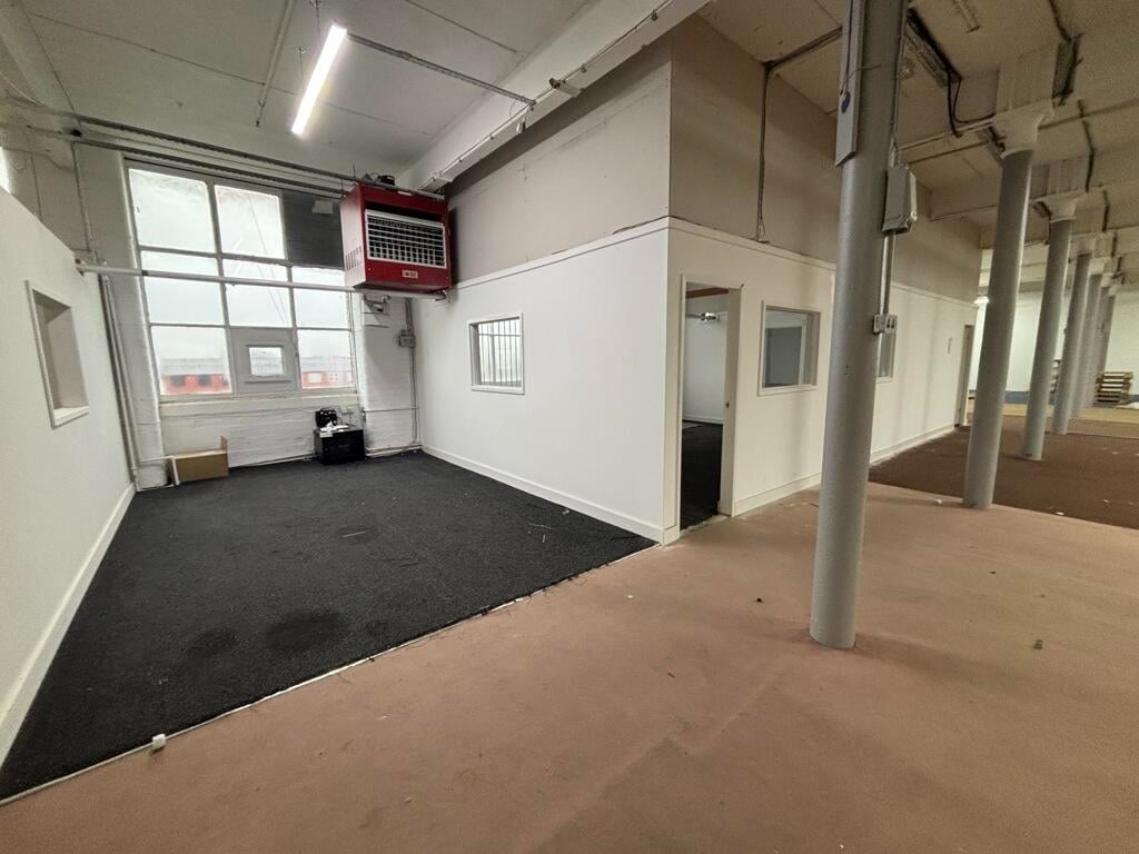 Gower St, Bolton for lease Interior Photo- Image 1 of 5