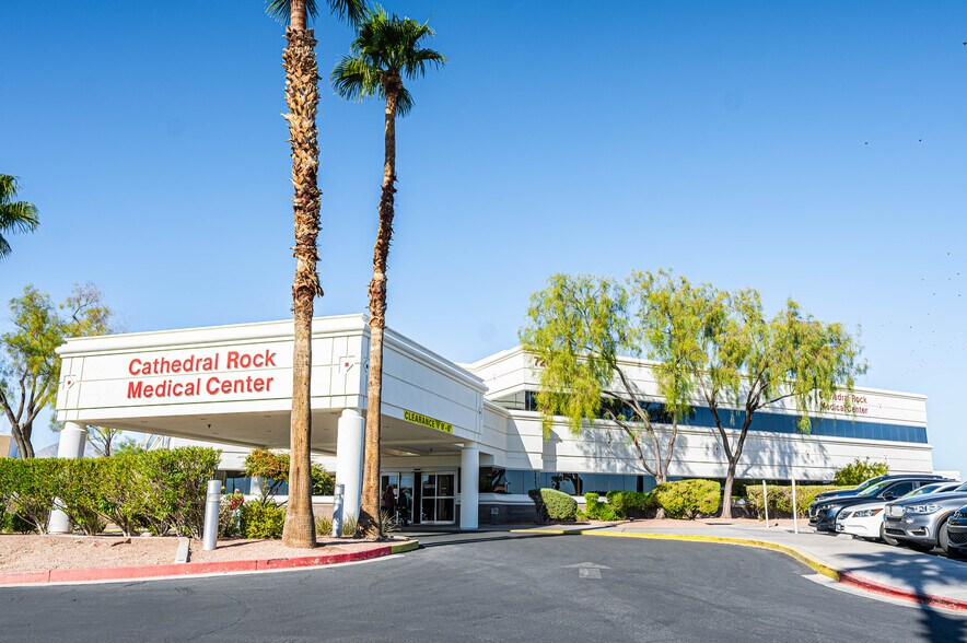 7200 W Cathedral Rock Dr, Las Vegas, NV à vendre - Photo du bâtiment - Image 2 de 38