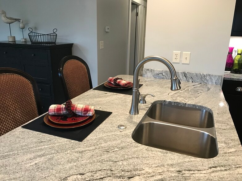 1427 Grogan Ave, Columbus, OH for sale - Building Photo - Image 3 of 4