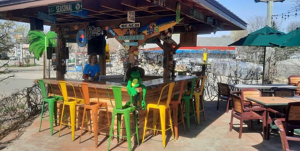 210 3rd St, Pepin, WI à vendre - Photo du bâtiment - Image 2 de 9