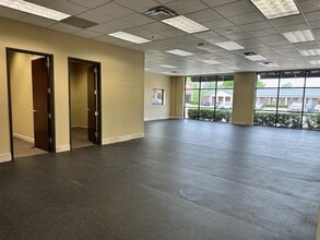 18800 Preston Rd, Dallas, TX for lease Interior Photo- Image 1 of 8