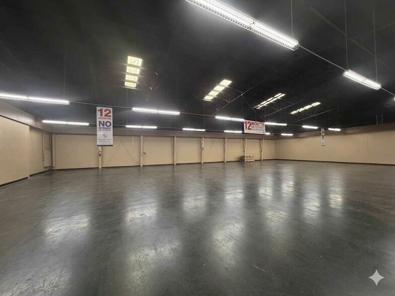 5555 N Pioneer Dr, Coeur d'Alene, ID à louer - Photo du bâtiment - Image 3 de 8