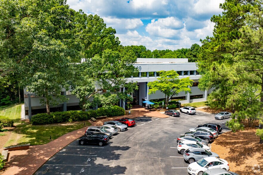 3109 Poplarwood Ct, Raleigh, NC à louer - Photo du bâtiment - Image 2 de 21