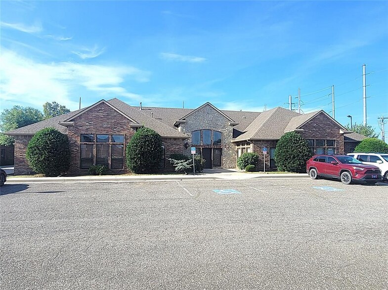1630 SW 122nd St, Oklahoma City, OK à vendre - Photo principale - Image 1 de 12