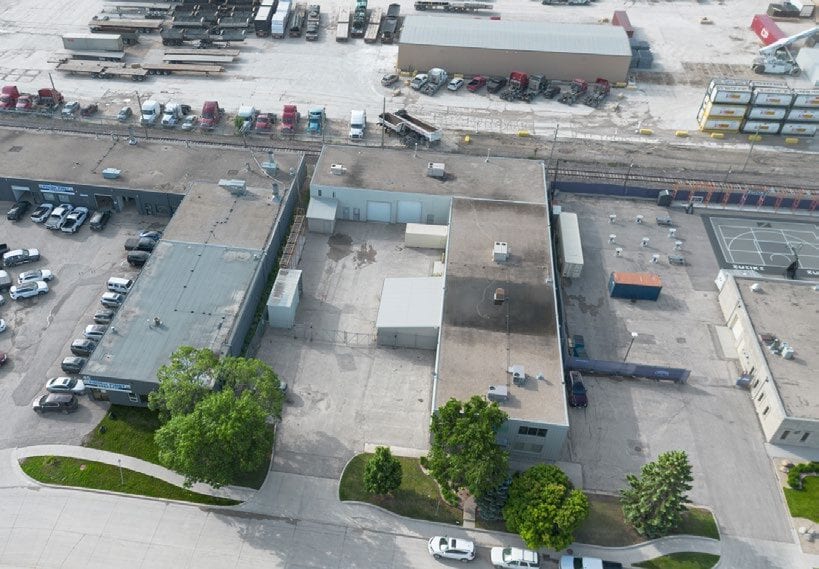 55 Trottier Bay, Winnipeg, MB for lease Building Photo- Image 1 of 2