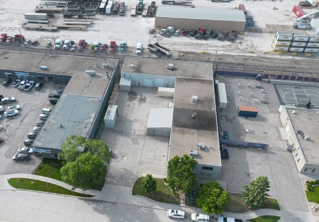 More details for 55 Trottier Bay, Winnipeg, MB - Industrial for Lease