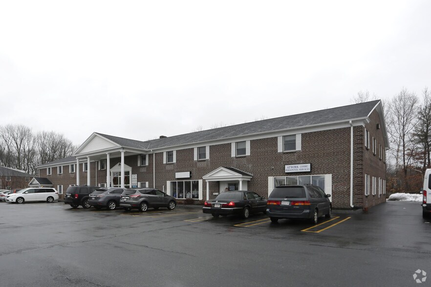 236-240 Pleasant St, Methuen, MA for lease - Building Photo - Image 1 of 3