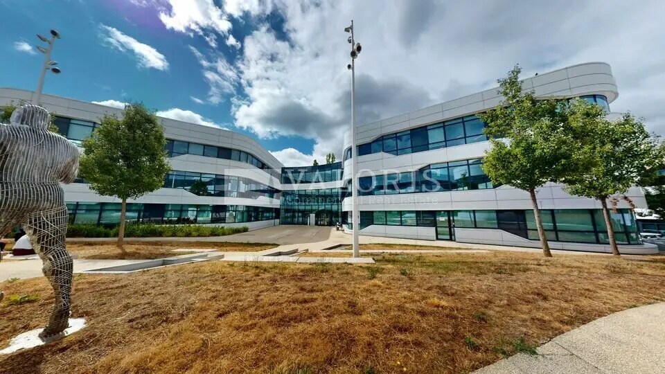 Bureau dans Champagne-au-Mont-d'Or à louer - Photo du bâtiment - Image 2 de 4
