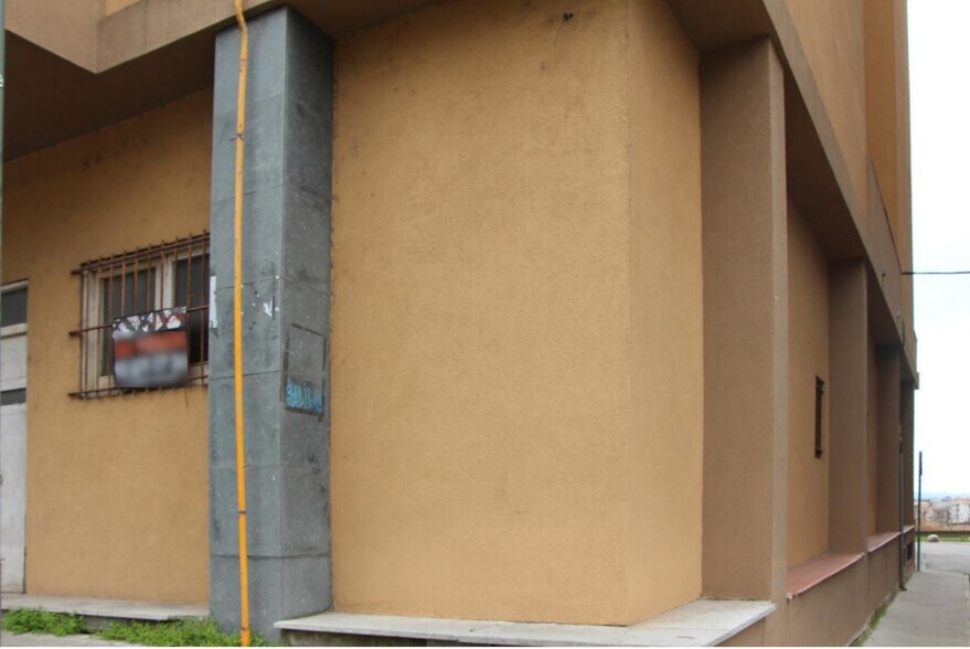 Immeuble residentiel dans Granollers, Barcelona à vendre - Photo du bâtiment - Image 2 de 2