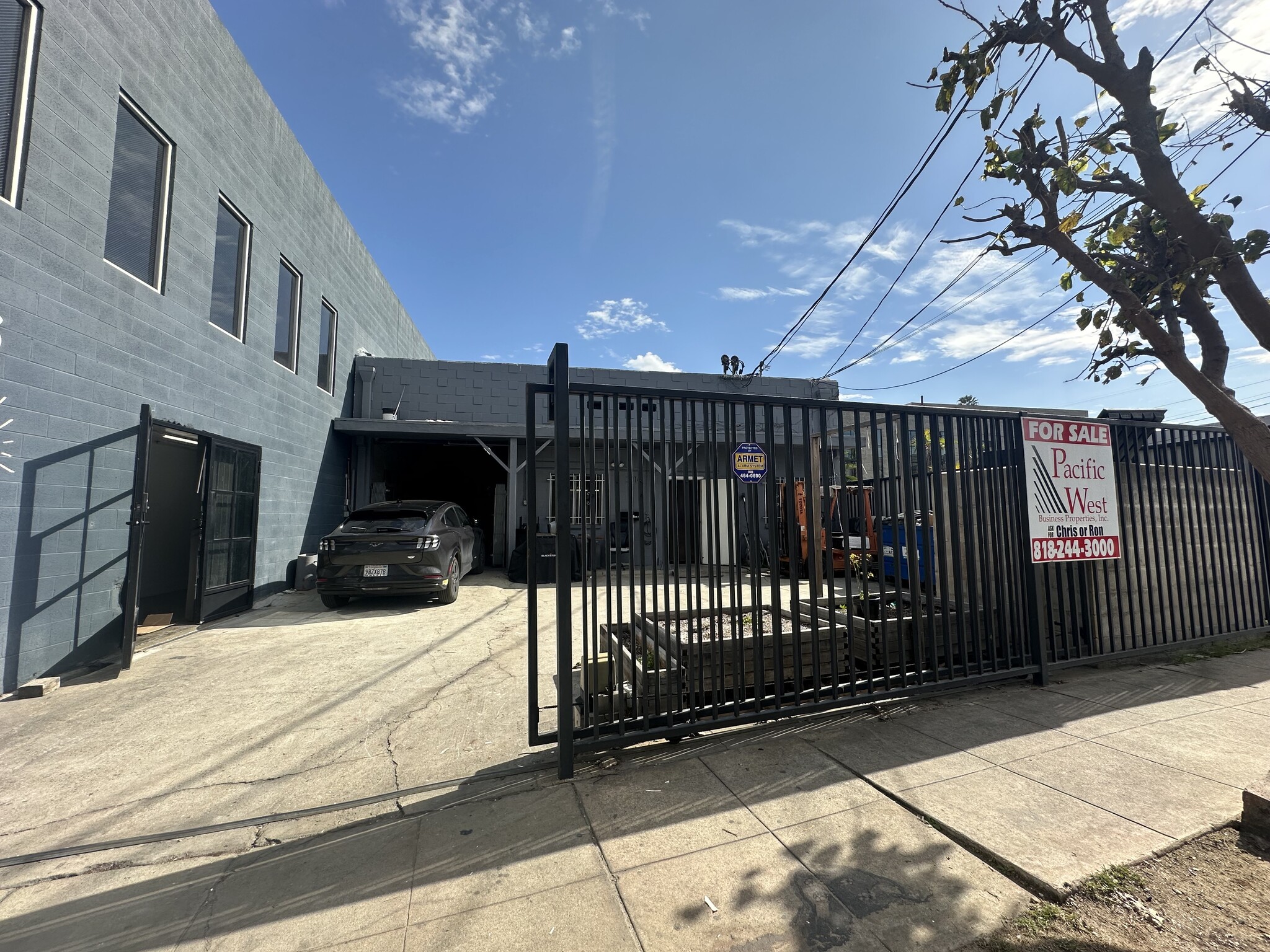 3014 N Coolidge Ave, Los Angeles, CA for lease Primary Photo- Image 1 of 7