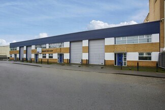 Plus de détails pour 199-215 Cardiff Rd, Reading - Industriel à louer