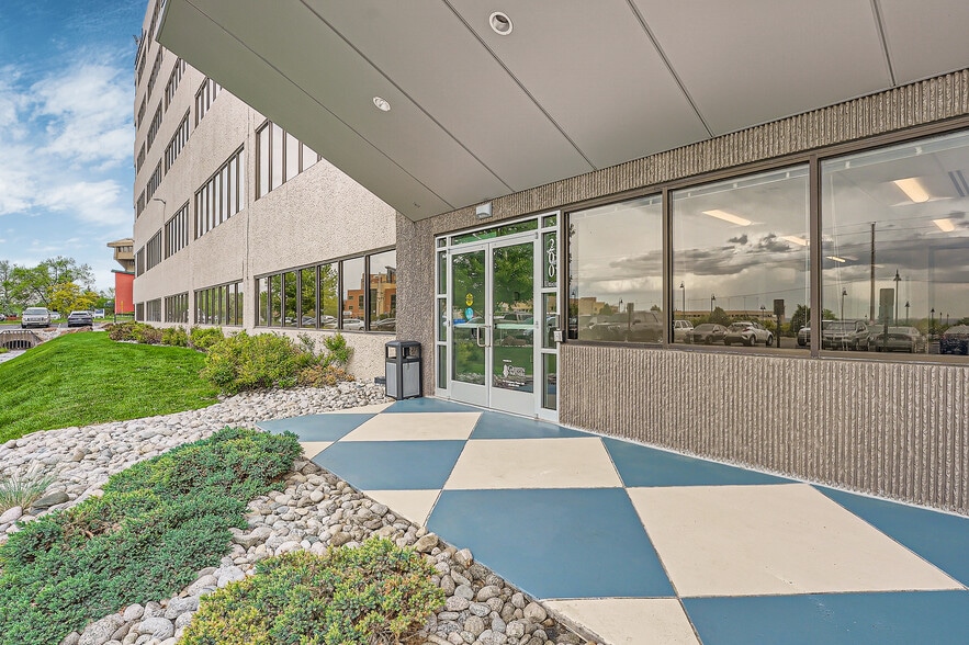 200 Union Blvd, Lakewood, CO à louer - Photo du bâtiment - Image 2 de 21