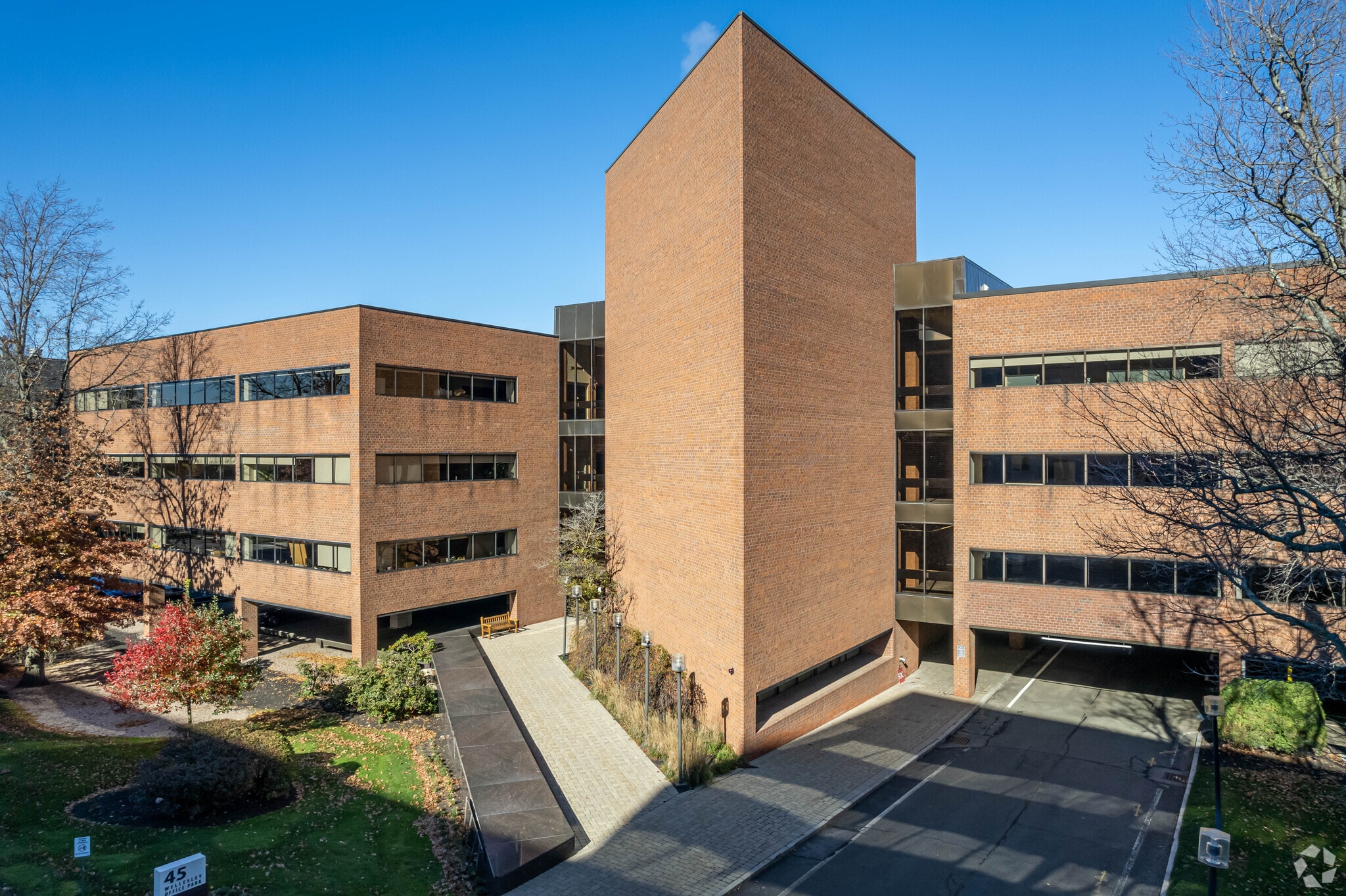 45 William St, Wellesley, MA for lease Primary Photo- Image 1 of 12