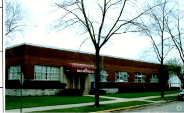 7401 W Wilson Ave, Harwood Heights, IL à louer Photo du bâtiment- Image 1 de 3