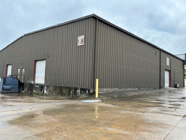 645-647 Red Oak Rd, Stockbridge, GA à louer - Photo du bâtiment - Image 3 de 14