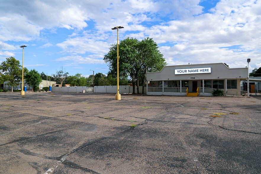 7710 Lomas Blvd NE, Albuquerque, NM à louer - Photo du bâtiment - Image 2 de 4