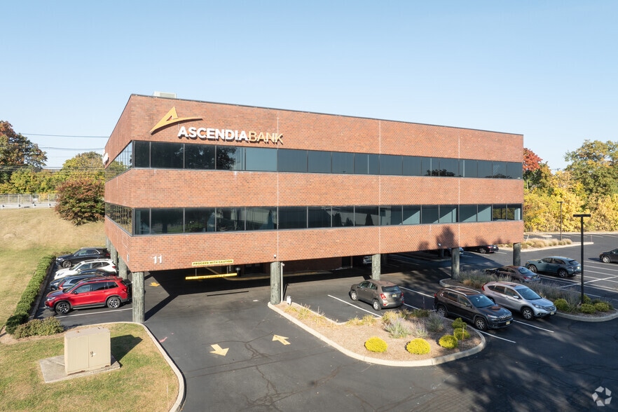 11 Harristown Rd, Glen Rock, NJ à louer - Photo du bâtiment - Image 1 de 11