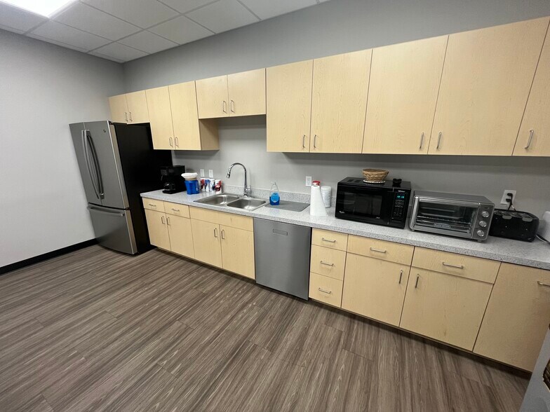 5255 68th St SE, Caledonia, MI à louer - Photo intérieure - Image 3 de 14