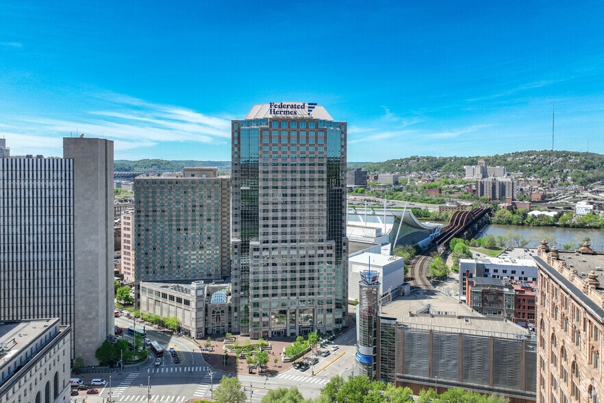 1001 Liberty Ave, Pittsburgh, PA for lease - Primary Photo - Image 1 of 12
