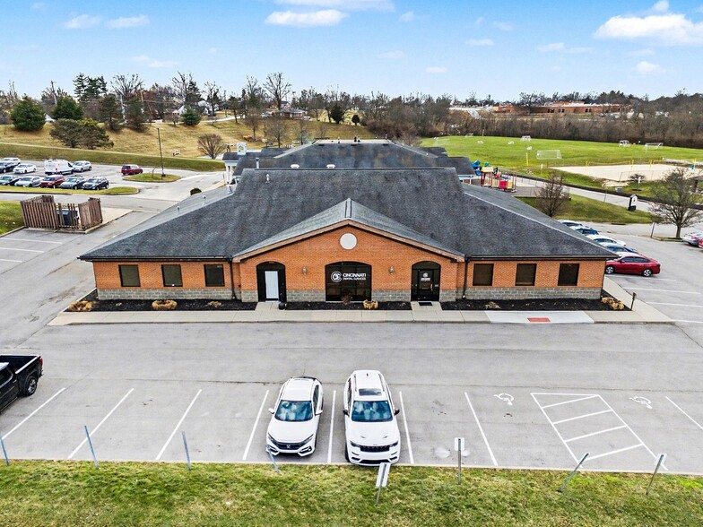 599 Freedom Park Dr, Edgewood, KY for lease - Building Photo - Image 2 of 22