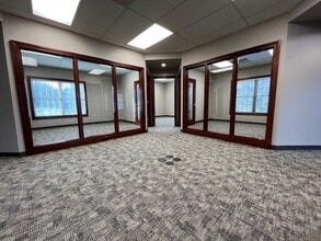 807 E Washington St, Medina, OH for lease Interior Photo- Image 1 of 4