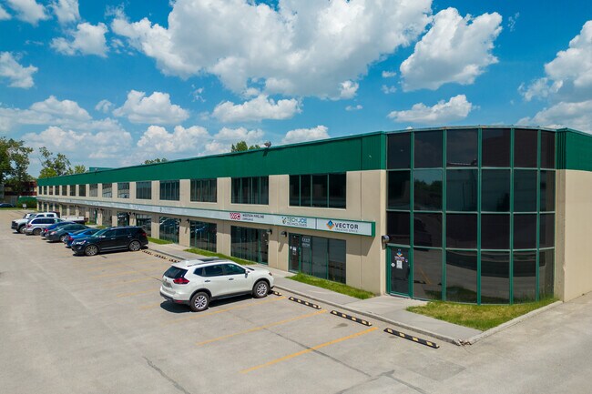 Plus de détails pour 1431 40th Ave NE, Calgary, AB - Flex à vendre