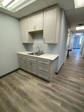 14141 Robert Paris Ct, Chantilly, VA for lease Interior Photo- Image 2 of 5