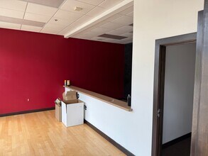 330 E Main St, Rockton, IL for lease Interior Photo- Image 2 of 4