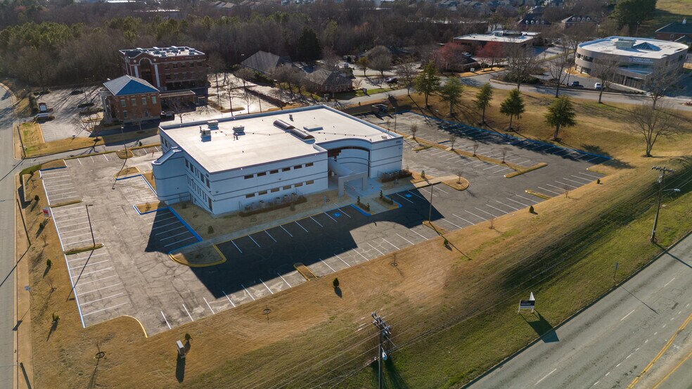 800 Pelham Rd, Greenville, SC for lease - Building Photo - Image 2 of 8