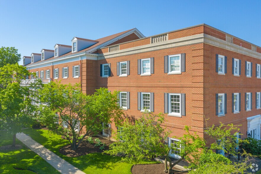 350 S Northwest Hwy, Park Ridge, IL à louer - Photo du bâtiment - Image 1 de 5