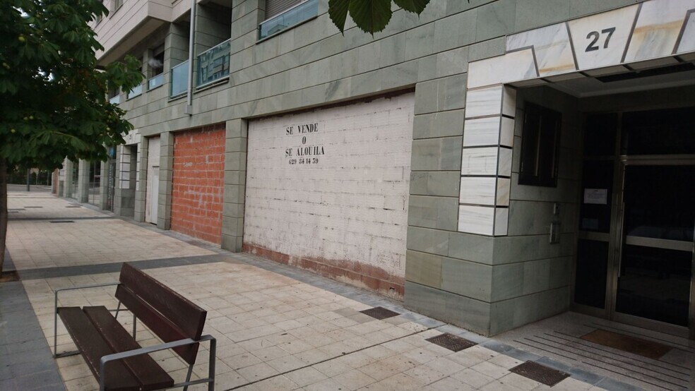 Commerce de détail dans León, León à vendre - Photo du bâtiment - Image 3 de 8