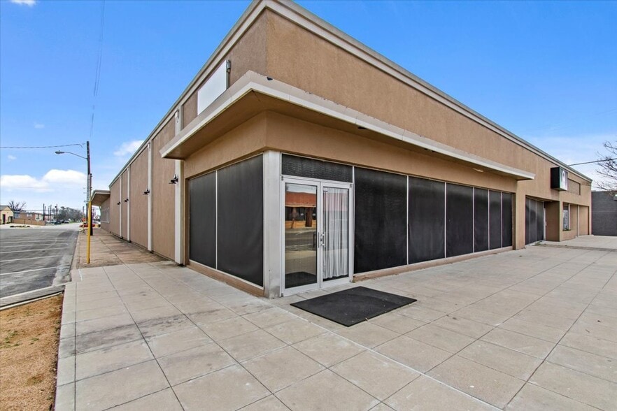 420 E Ave C, Killeen, TX à louer - Photo du bâtiment - Image 2 de 8