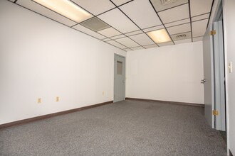 882-906 Park Ave, Meadville, PA for lease Interior Photo- Image 1 of 3