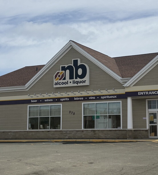 Plus de détails pour 375 Miller Blvd, Dalhousie, NB - Commerce de détail à vendre