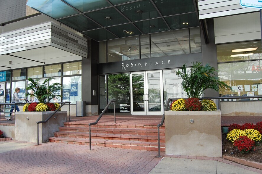 2000 Hamilton St, Philadelphia, PA à louer - Photo du bâtiment - Image 2 de 7