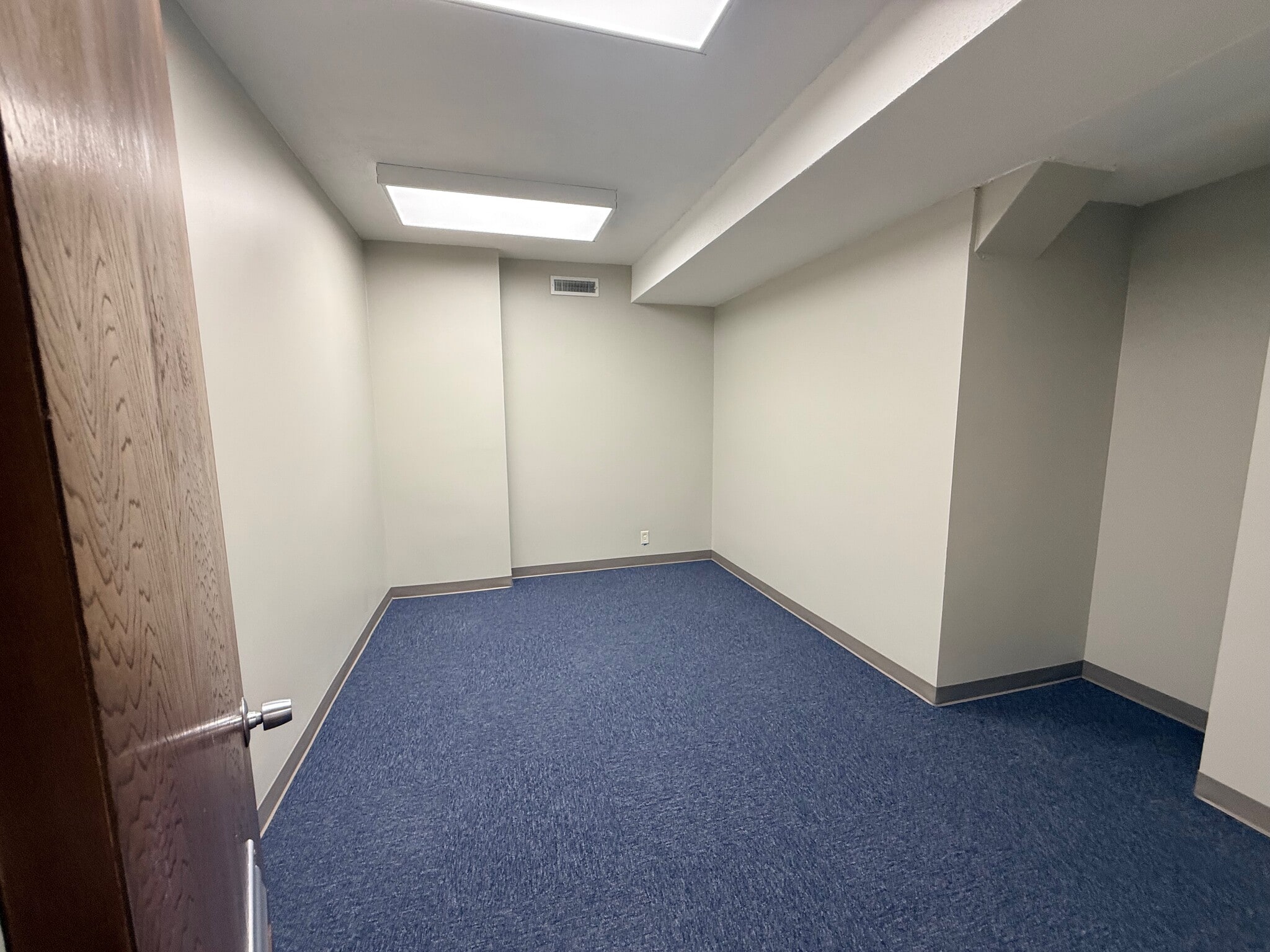 121 S Broadway Ave, Tyler, TX for lease Interior Photo- Image 1 of 2