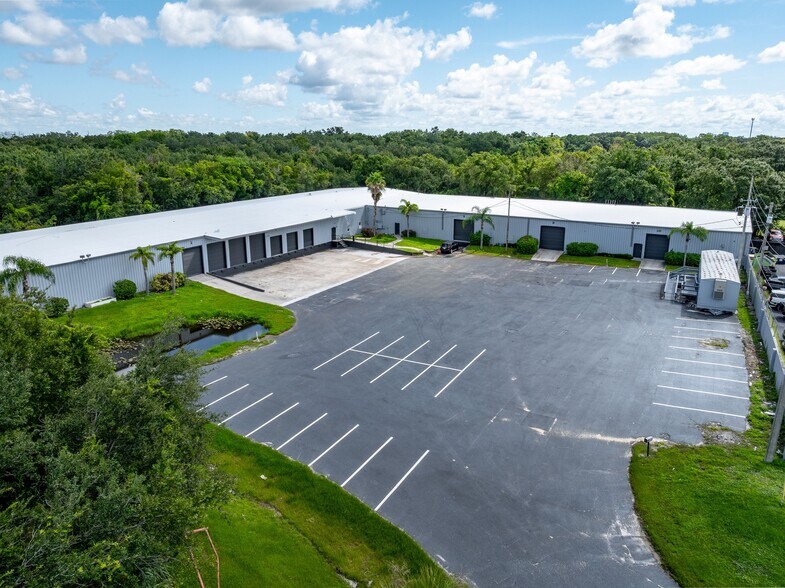 841 Drive Buick Ave, Orlando, FL à vendre - Photo du bâtiment - Image 1 de 13